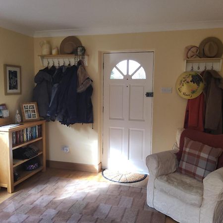 Bed and Breakfast Ha'Penny Acre Sherfield English Экстерьер фото
