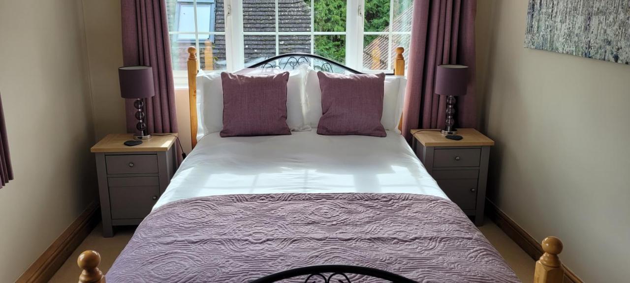 Bed and Breakfast Ha'Penny Acre Sherfield English Экстерьер фото