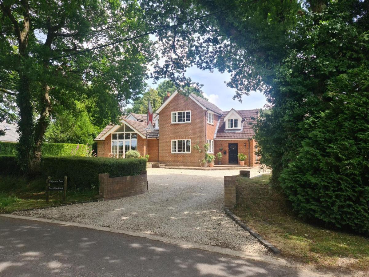 Bed and Breakfast Ha'Penny Acre Sherfield English Экстерьер фото