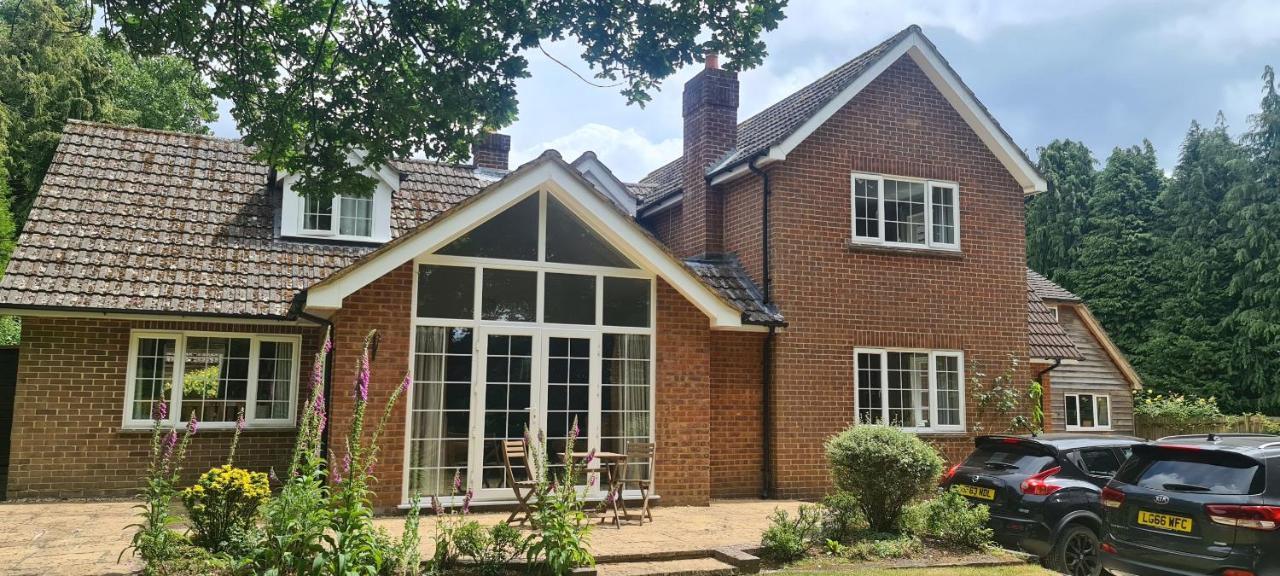Bed and Breakfast Ha'Penny Acre Sherfield English Экстерьер фото